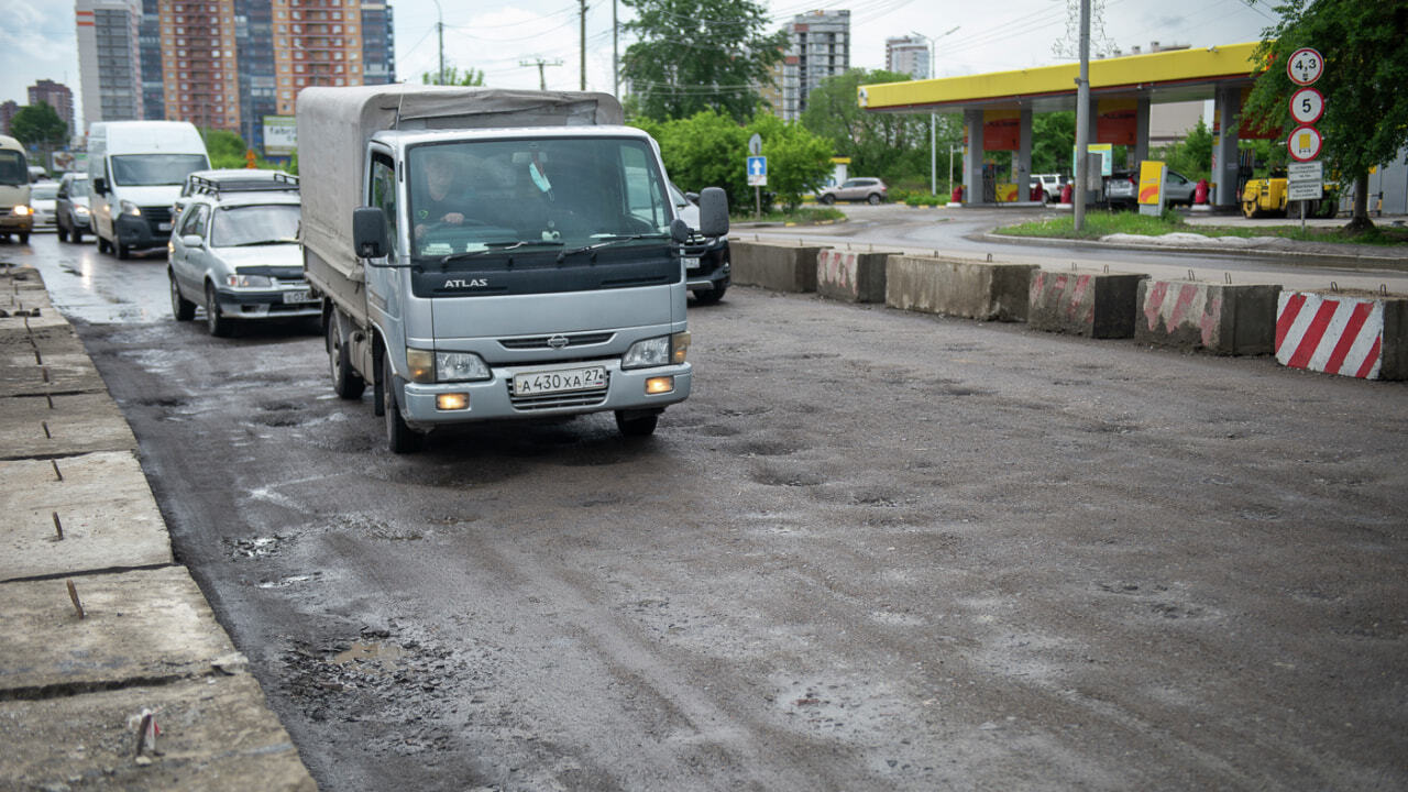 Открытую дорогу на Павла Морозова размыло дождями (ФОТО; ВИДЕО; ОБНОВЛЕНИЕ)  — Новости Хабаровска