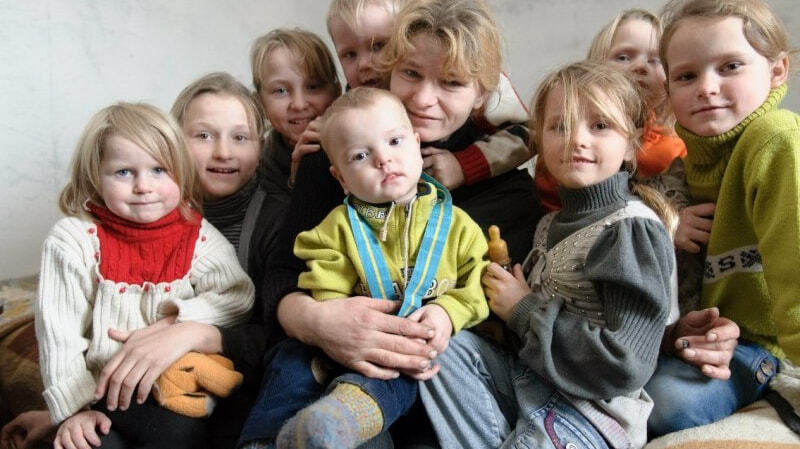 Новости к завтраку: в России возродят почетное звание «Мать-героиня» и выплатят миллион