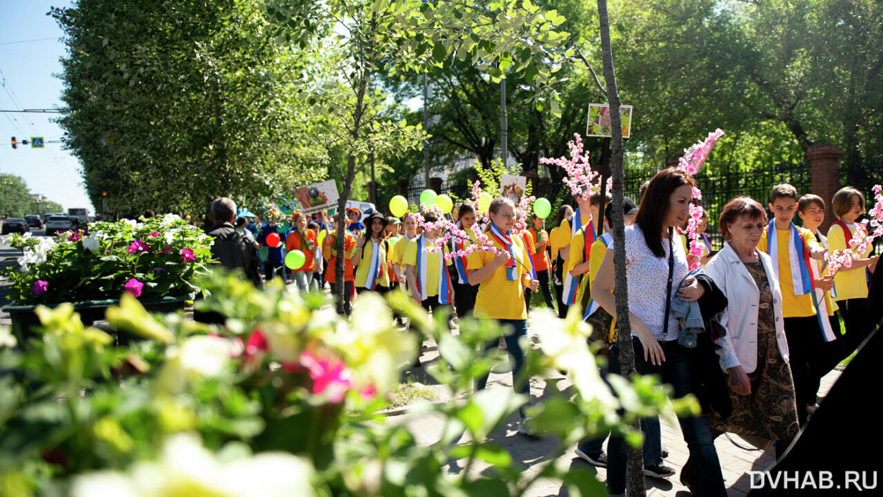 День окружающей среды отметили шествием юные экологи Хабаровска (ФОТО; ВИДЕО)