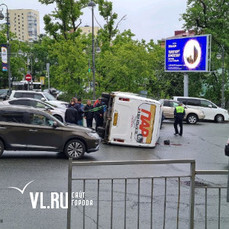 Жизням пассажиров, пострадавших в ДТП на Покровском парке с участием маршрутки, ничего не угрожает