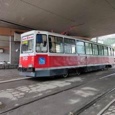 Во Владивостоке из-за проблем с токоприёмником остановились трамваи