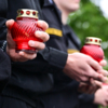 Участники памятного мероприятия пронесли в руках свечи — newsvl.ru