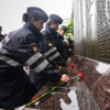 Сотрудники полиции возложили цветы к Книге памяти мемориального комплекса «Боевая слава ТОФ» — newsvl.ru