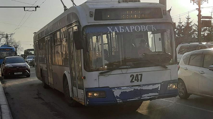 Облезлые московские троллейбусы встречают гостей Хабаровска (ФОТО)