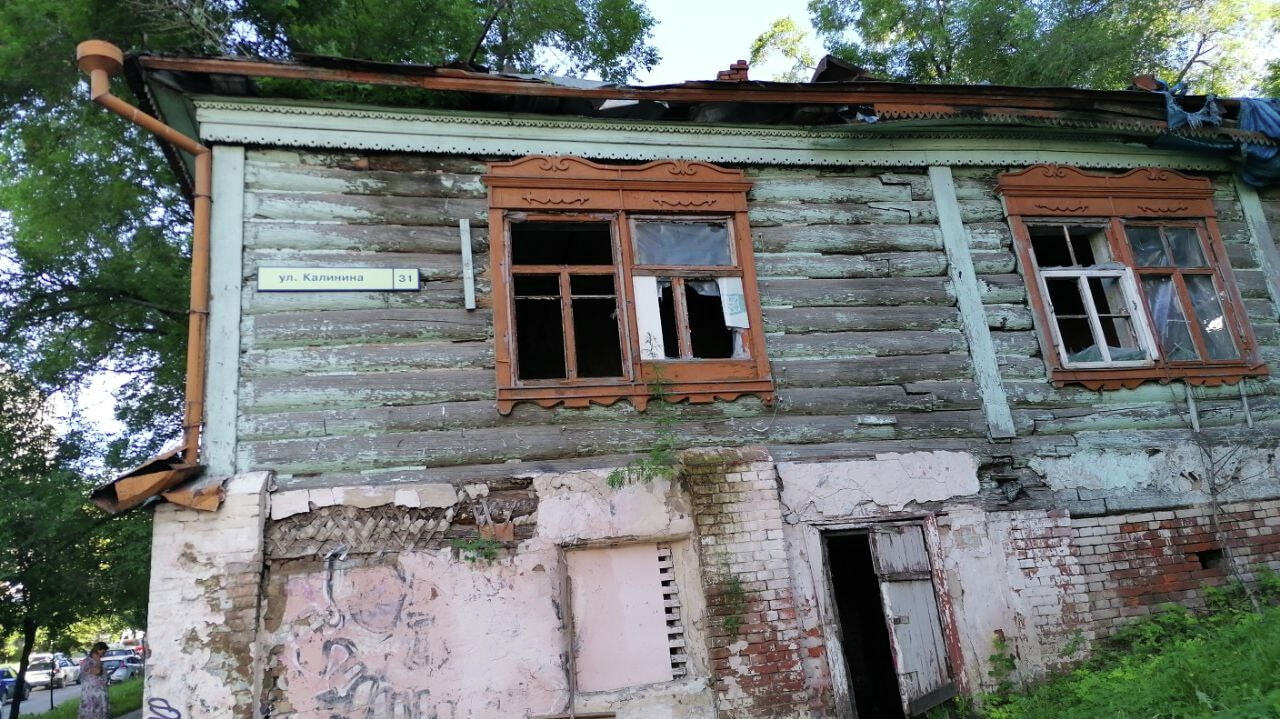 Заброшенный дом в центре города не могут снести из-за собственников (ФОТО;  ВИДЕО) — Новости Хабаровска