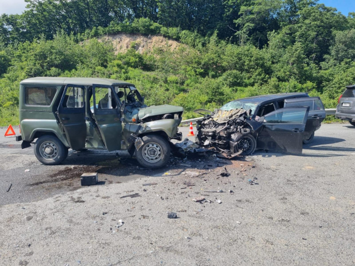 Во Врангеле столкнулись УАЗ и Toyota Fielder с выпившим водителем за рулём  — пострадали пять человек – Новости Владивостока на VL.ru