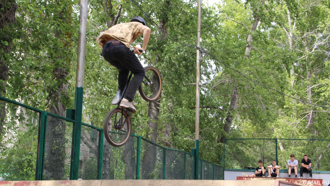 Школа bmx в Москве | Обучение катанию на трюковом велосипеде bmx в Москве