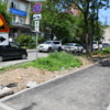 Тротуар уже заасфальтирован, а с проезжей части пока только сняли старый асфальт — newsvl.ru