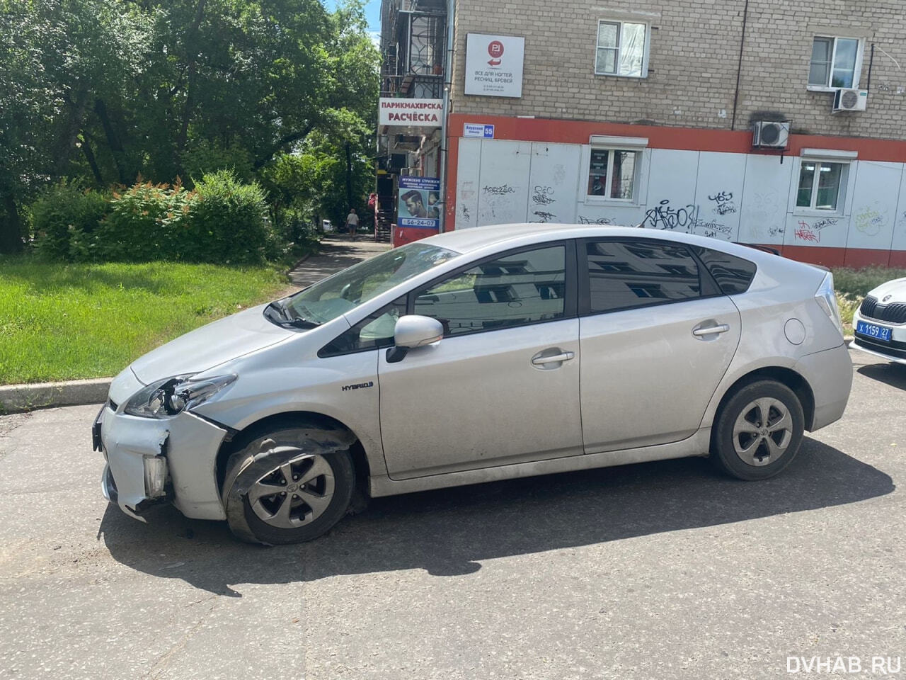 Подросток на электросамокате серьезно повредил Prius (ФОТО) — Новости  Хабаровска