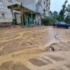 Грунт сносят потоки воды с расположенной неподалёку возвышенности — newsvl.ru