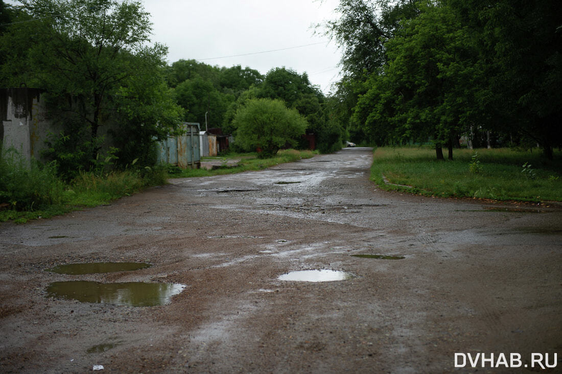 Сами чистим и подсыпаем: на бесхозную дорогу жалуются хабаровчане (ФОТО) —  Новости Хабаровска