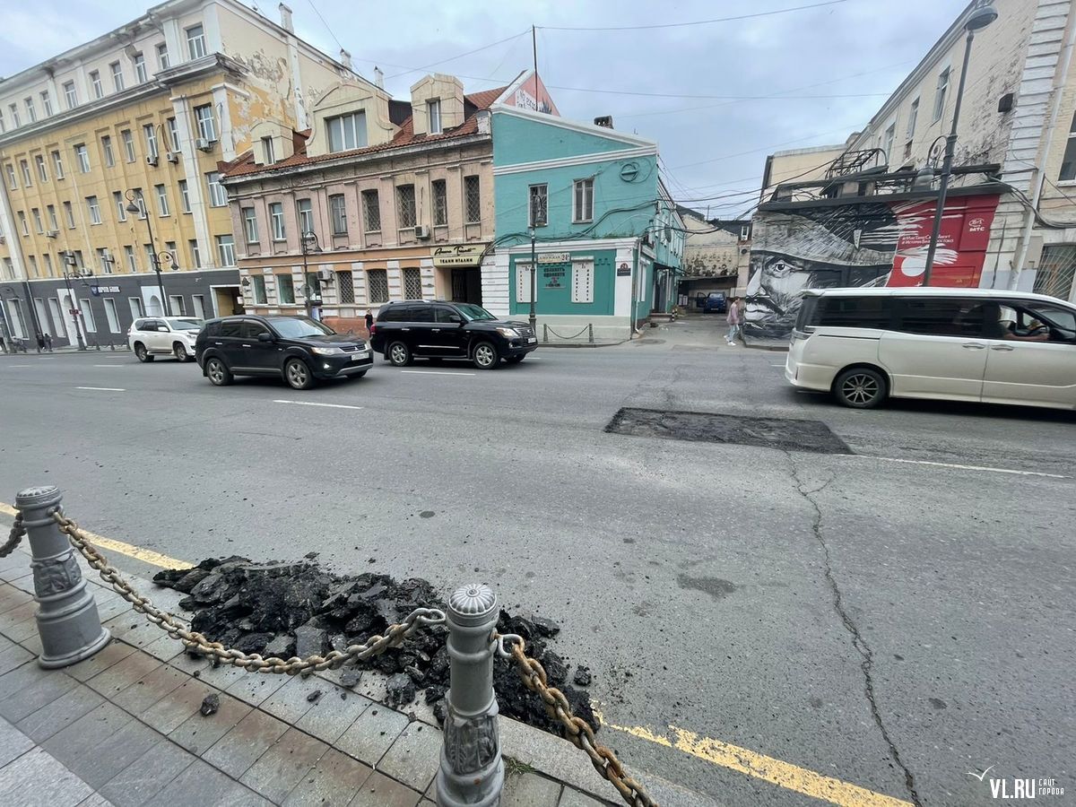 Асфальт на Алеутской нарезали прямоугольными ямами в рамках  восстановительного ремонта – Новости Владивостока на VL.ru