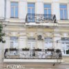 При этом не все балконы на Посьетской, 21 застеклены — newsvl.ru
