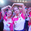 Волонтёры показывали сердечки и улыбались на закрытии — newsvl.ru