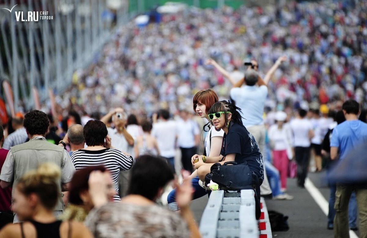 Владивосток население численность 2024. Владивосток люди. Владивосток население. Население людей Владивосток. Владивосток люди фото.