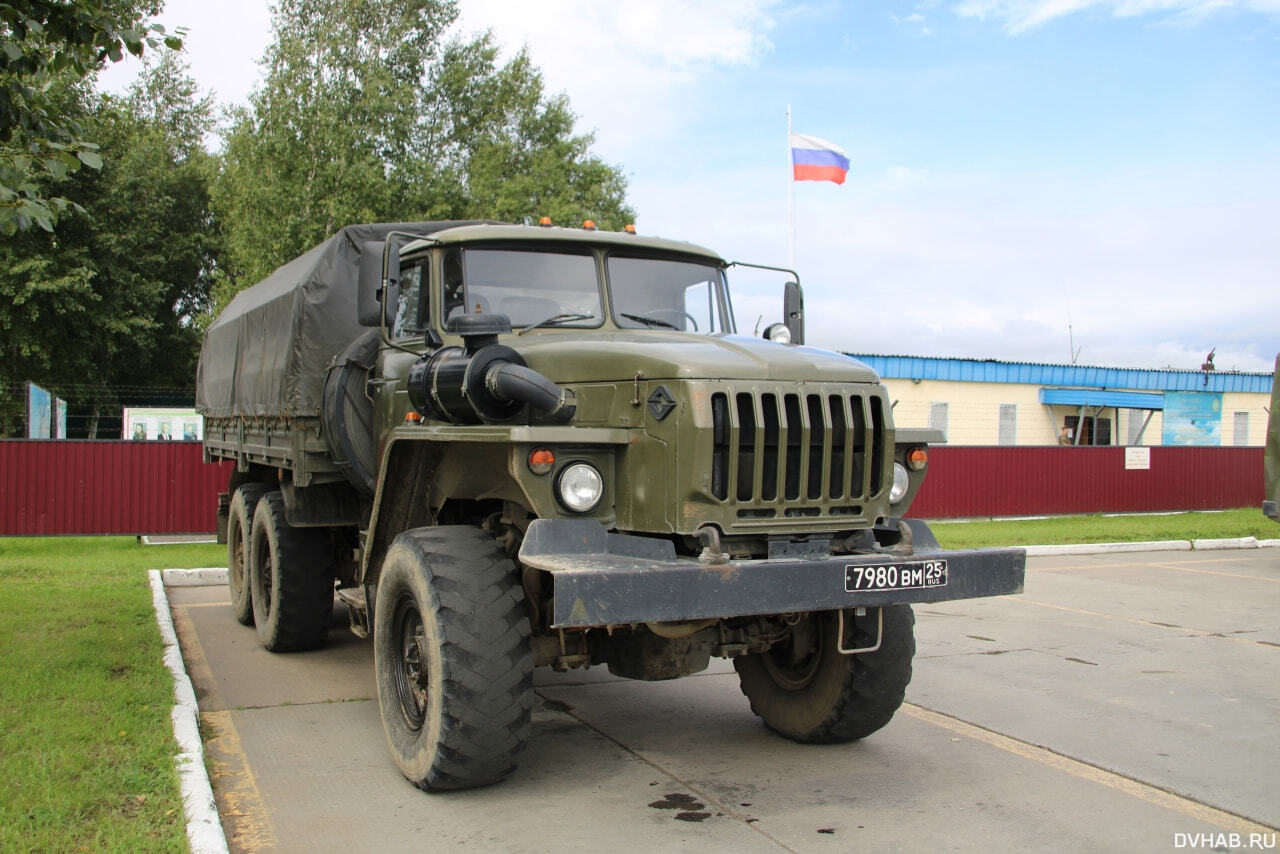 Военный автомобиль представили