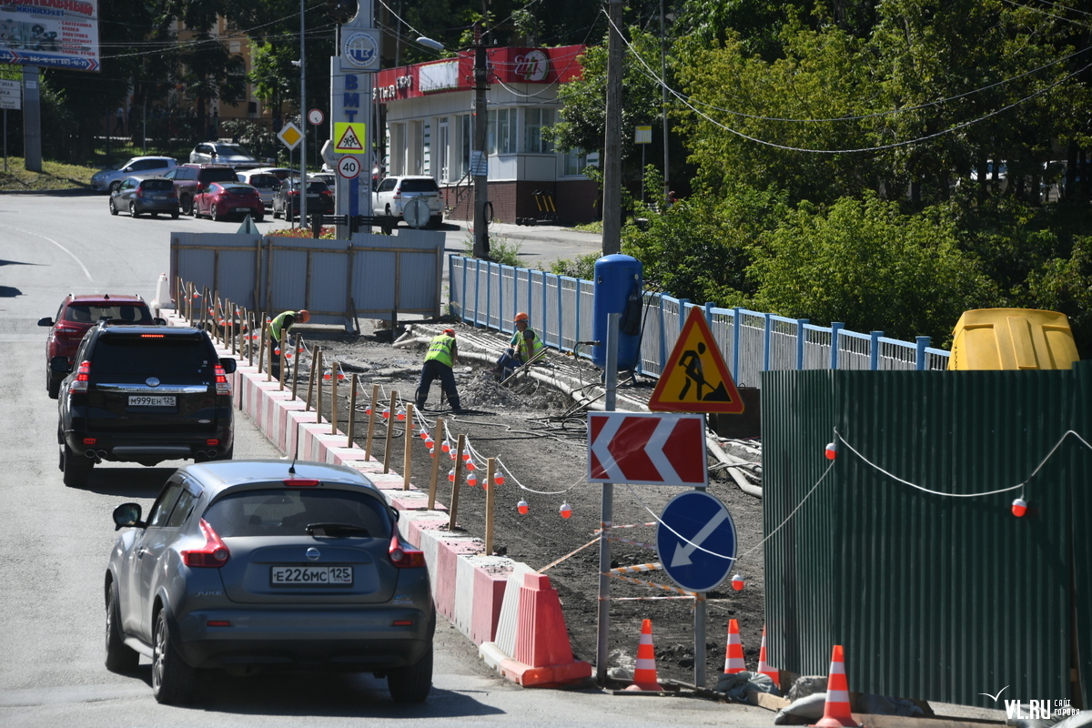 С половины Казанского моста во Владивостоке сняли дорожное полотно –  Новости Владивостока на VL.ru