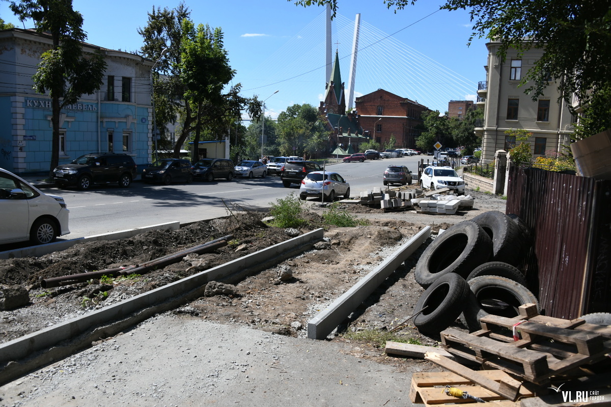 Кованый забор на Пушкинской убрали и отправили на утилизацию, на его месте  создают пешеходную зону (ФОТО) – Новости Владивостока на VL.ru