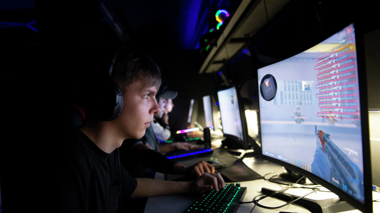 Cyber x компьютерный клуб. кибер хабаровск. новик андрей новокузнецк. компьютерный клуб хабаровск. турнир по кс.