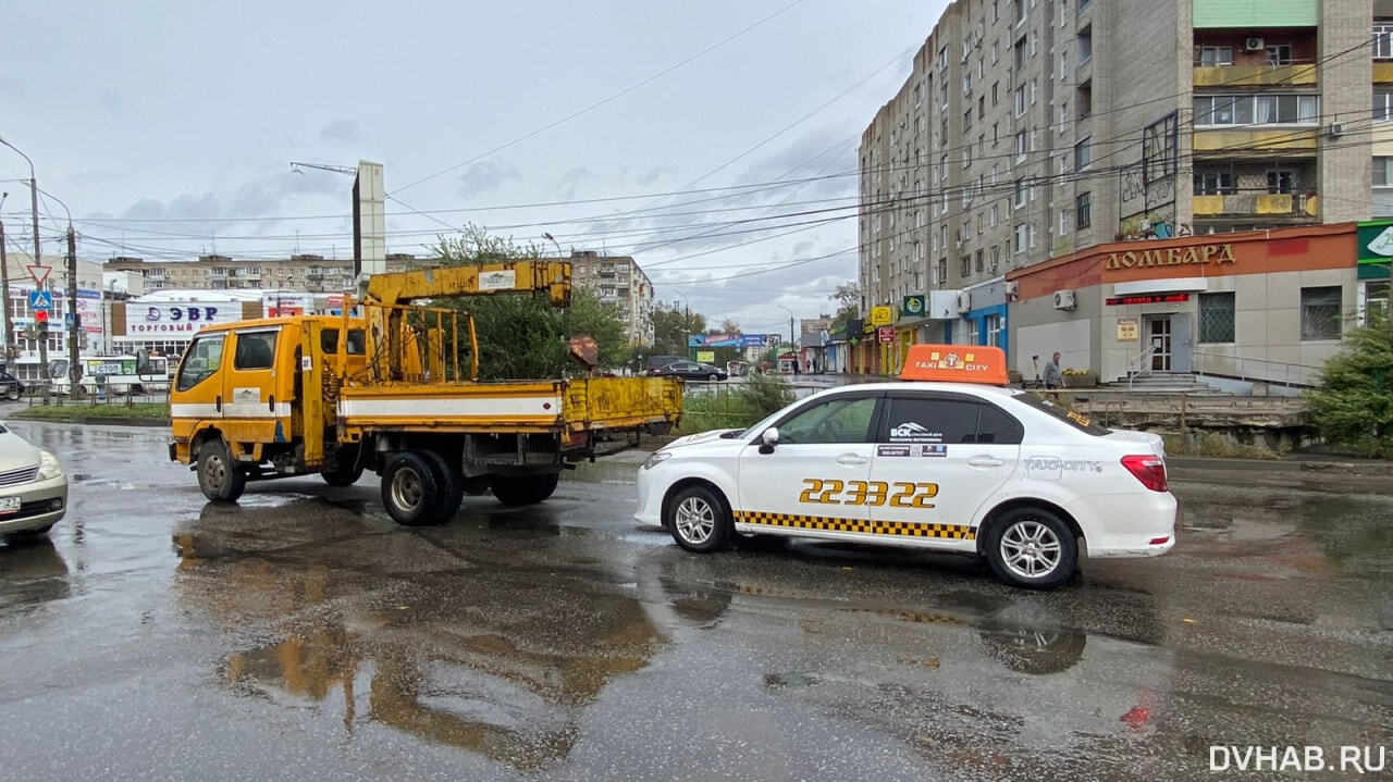 Прощай, работа: попавший в ДТП таксист проиграл спор с алкотестером (ФОТО)  — Новости Хабаровска