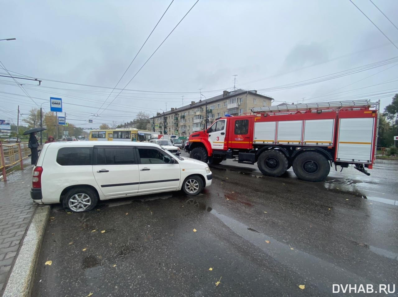 Испугавшись пожарной машины, попал в ДТП приезжий из Троицкого (ФОТО) —  Новости Хабаровска