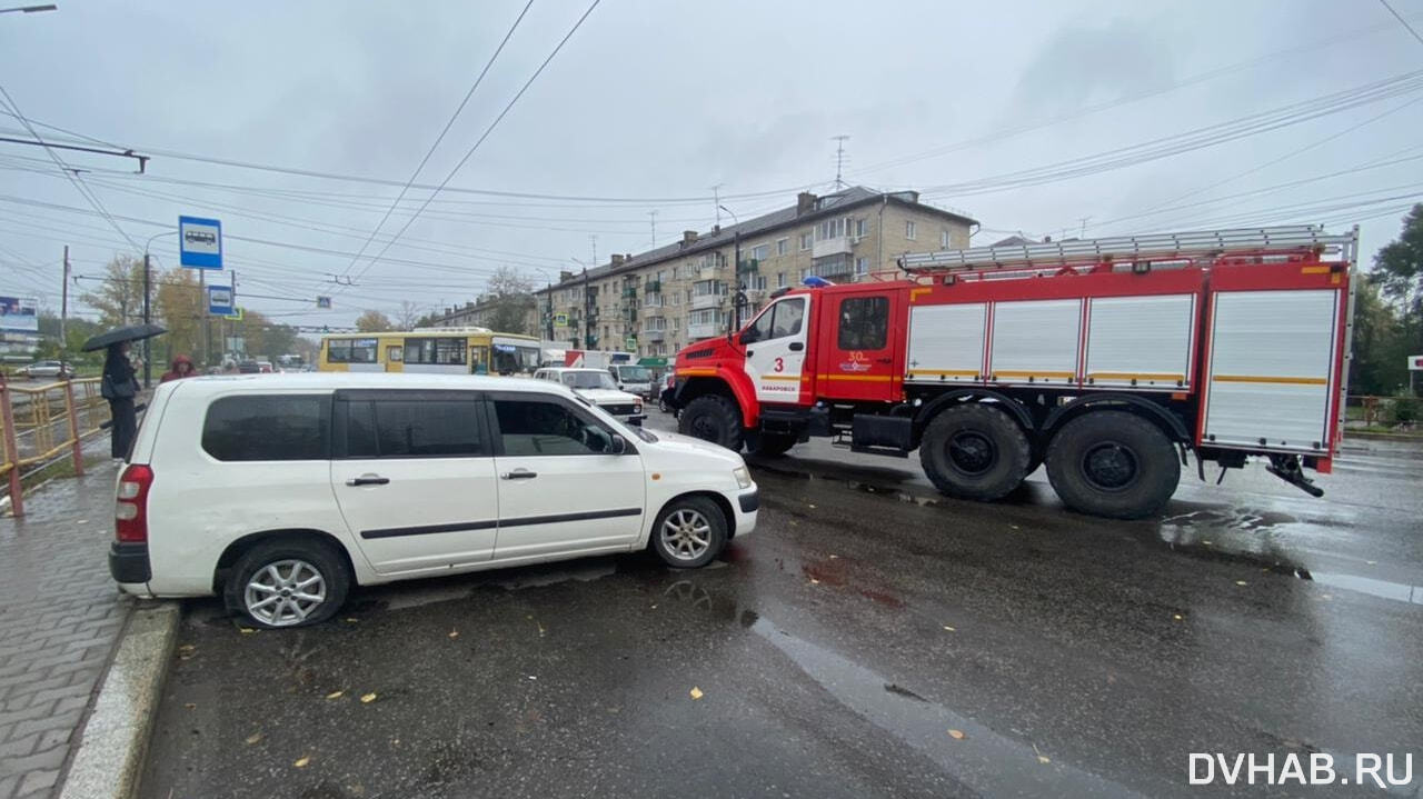 Испугавшись пожарной машины, попал в ДТП приезжий из Троицкого (ФОТО) —  Новости Хабаровска