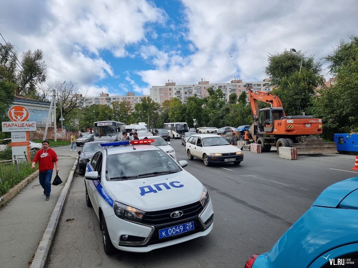 Два автобуса и четыре легковых авто пострадали в ДТП на Новоивановской  (ФОТО) – Новости Владивостока на VL.ru