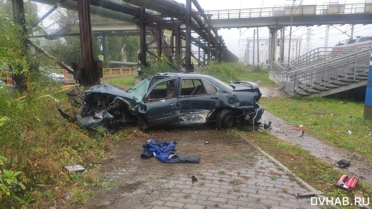 Пьяная автомобилистка перевернула Camry на Пятой площадке (ФОТО) — Новости  Хабаровска