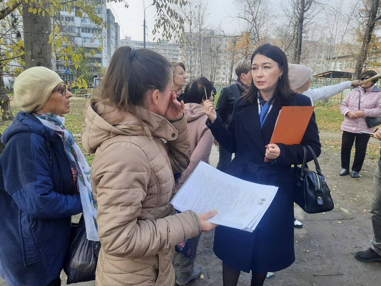 На бездорожье и мусор во дворах пожаловались хабаровчане (ФОТО) — Новости  Хабаровска