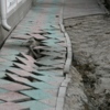 Также разрушилась тротуарная плитка — newsvl.ru