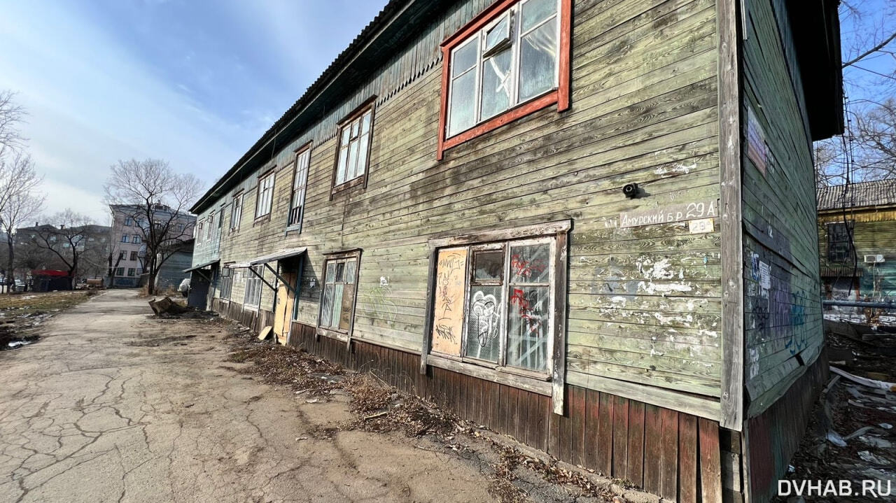 Собутыльники смертельно повздорили в подъезде на Амурском бульваре (ФОТО) —  Новости Хабаровска