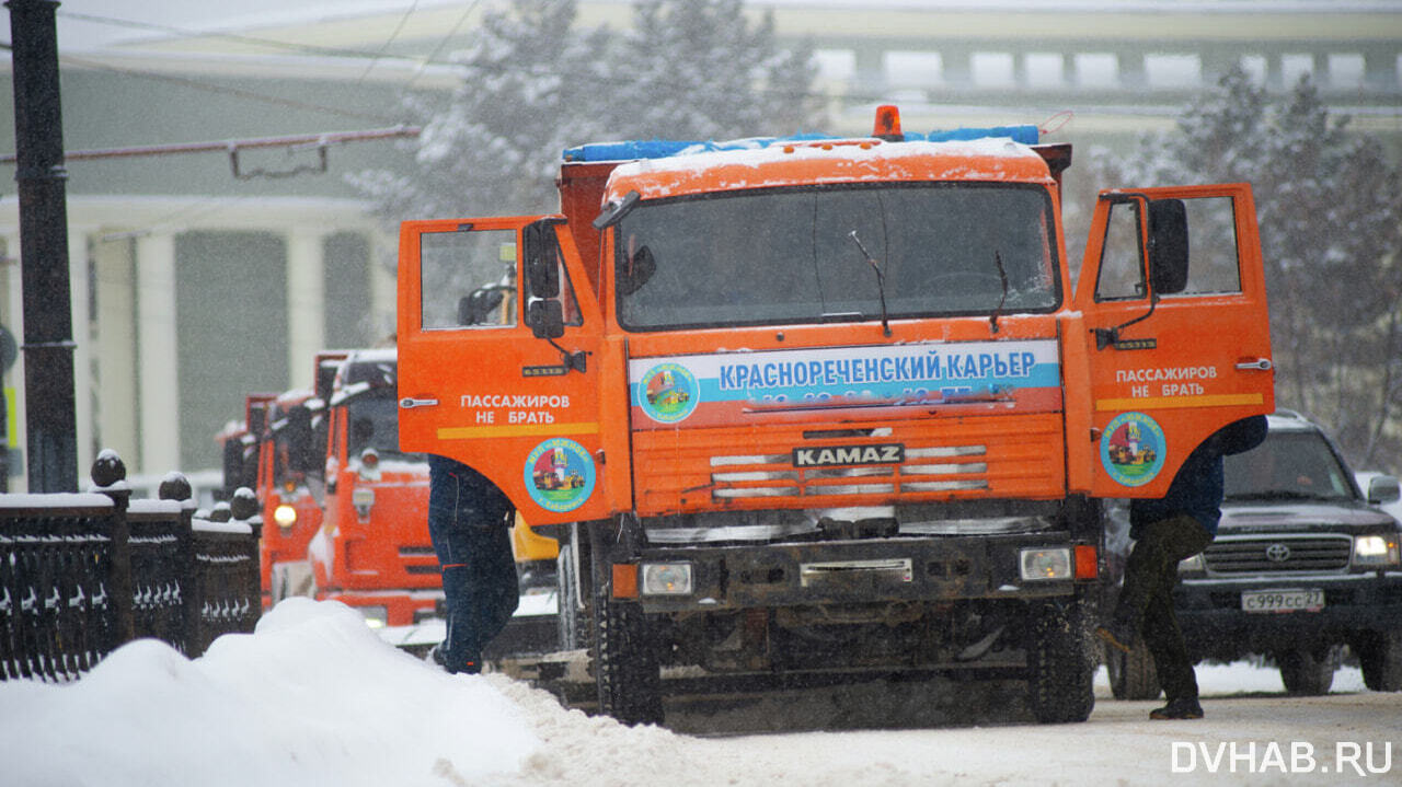 Принудительную эвакуацию автомобилей с дорог проведут в Хабаровске —  Новости Хабаровска