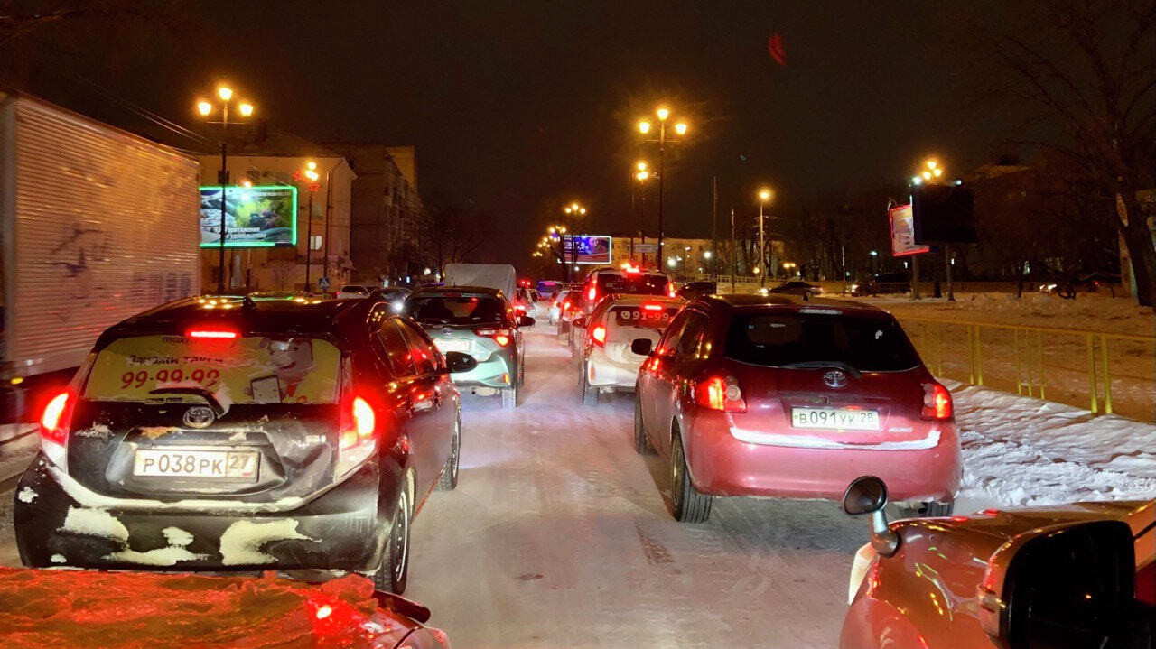 Исчезновение светофора вызвало пробки и аварии в центре города (ФОТО;  ВИДЕО) — Новости Хабаровска