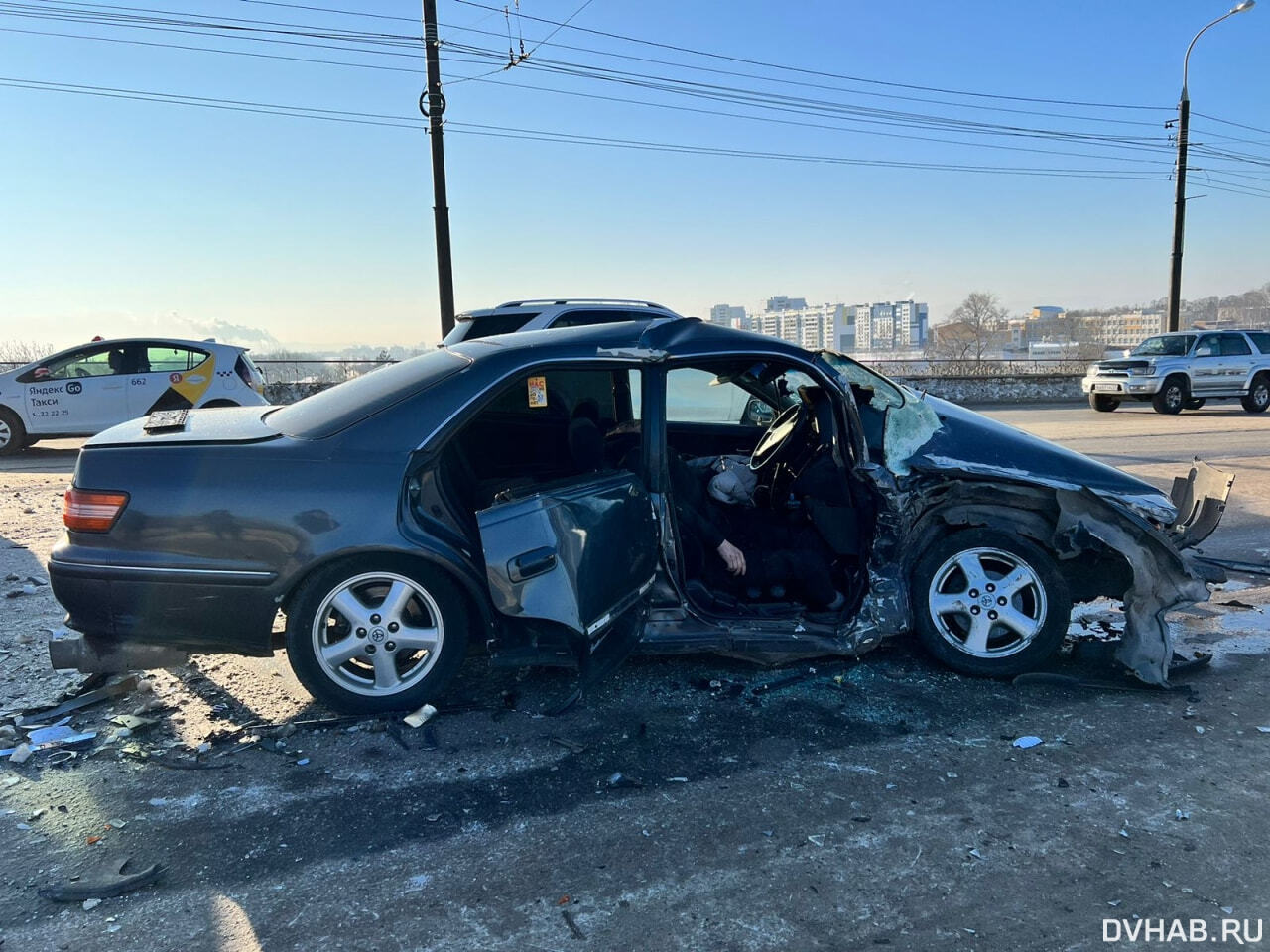 Водитель Mark II погиб в страшном ДТП на Ленинградской (ФОТО; 18+) —  Новости Хабаровска