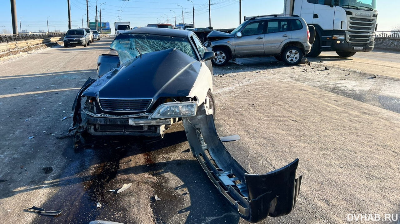 Водитель Mark II погиб в страшном ДТП на Ленинградской (ФОТО; 18+) —  Новости Хабаровска