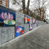 На Фонтанной, 49 (через дорогу от мэрии) художник Павел Малицкий закончил создание панно «Виды воды» — newsvl.ru