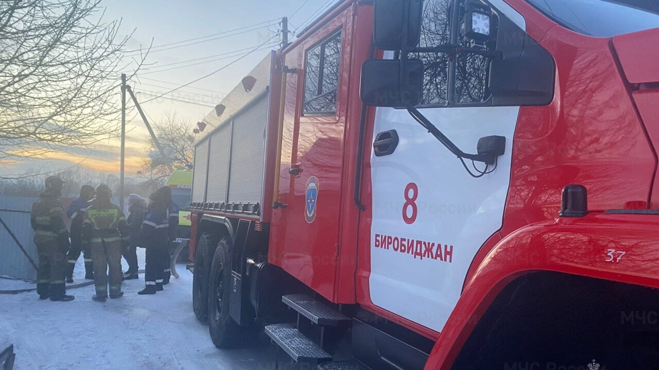 Ночной пожар пыталась потушить снегом жительница ЕАО — Новости Хабаровска