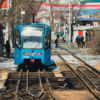 В ноябре 2019 года мэрия анонсировала, что в 2020-м заменят трамвайные пути между Луговой и Спортивной. Но ремонт так и не состоялся — newsvl.ru