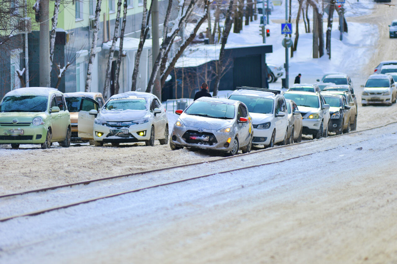 В пробках на скользких дорогах застопорились хабаровчане (ФОТО; ВИДЕО) —  Новости Хабаровска