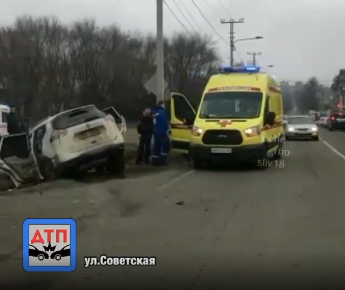 Два человека пострадали в Уссурийске, когда водитель Nissan не пропустил  скорую помощь – Новости Владивостока на VL.ru