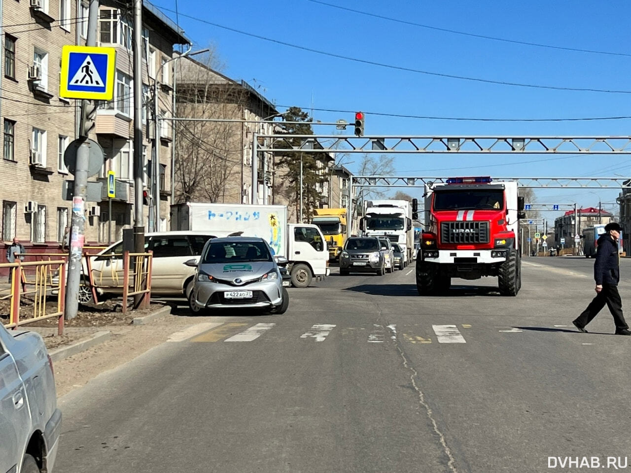 В спешащую на вызов пожарную машину влетел Presage на Краснореченской  (ФОТО) — Новости Хабаровска