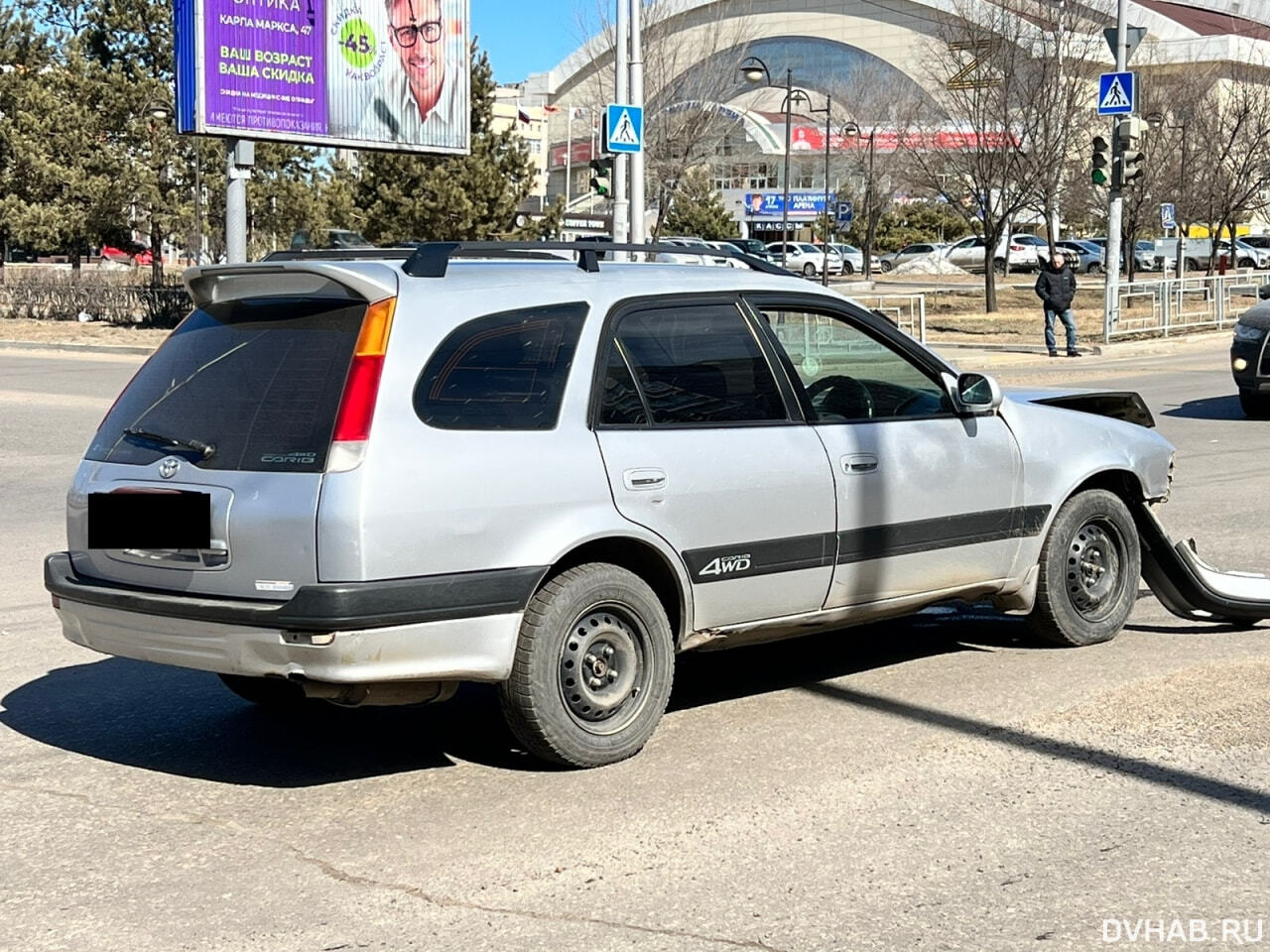 Land Cruiser Prado перевернулся после столкновения на Дикопольцева (ФОТО) —  Новости Хабаровска