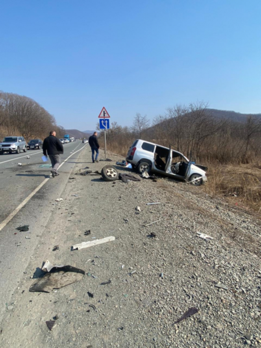 Массовая авария с двумя самосвалами и легковыми авто произошла на трассе  Фокино – Большой Камень – Новости Владивостока на VL.ru