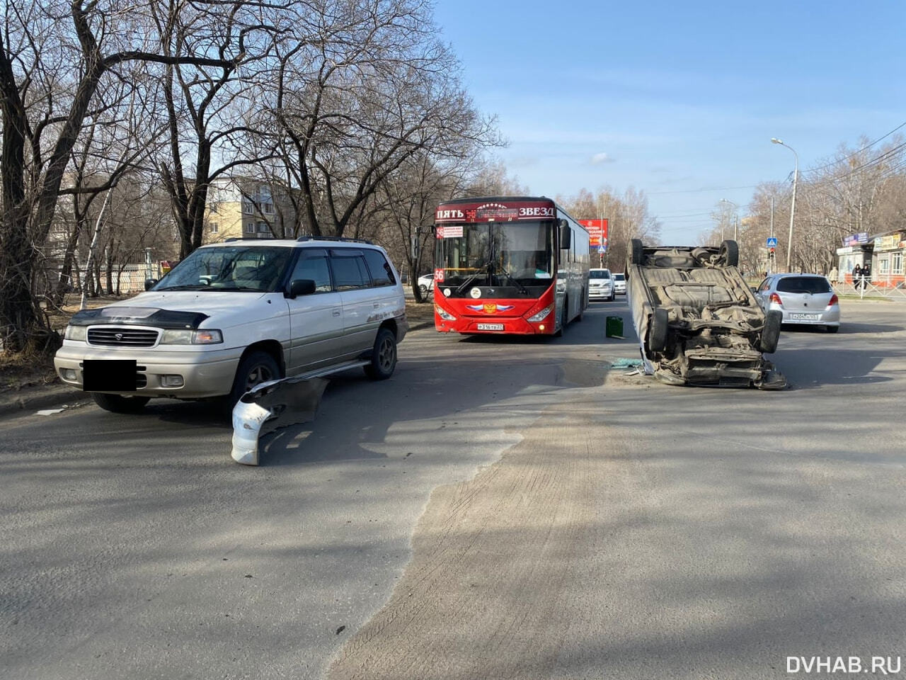 Honda Fit перевернулась после аварии на Ворошилова (ФОТО) — Новости  Хабаровска