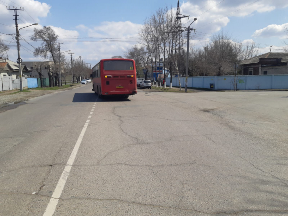 В Приморье в один автобус с пассажирами врезался внедорожник, у другого на  ходу лопнуло колесо – Новости Владивостока на VL.ru