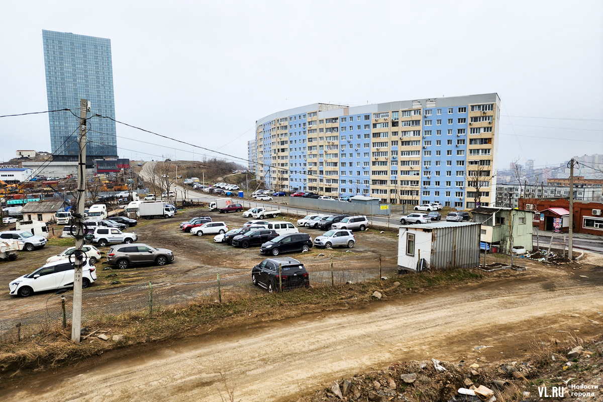 Остов машины, гаражи, придорожные магазины и платную стоянку признали  незаконными во Владивостоке (ФОТО) – Новости Владивостока на VL.ru