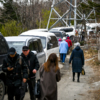 Те, кому нужно было вглубь погоста, поехали по грунтовым дорогам — newsvl.ru