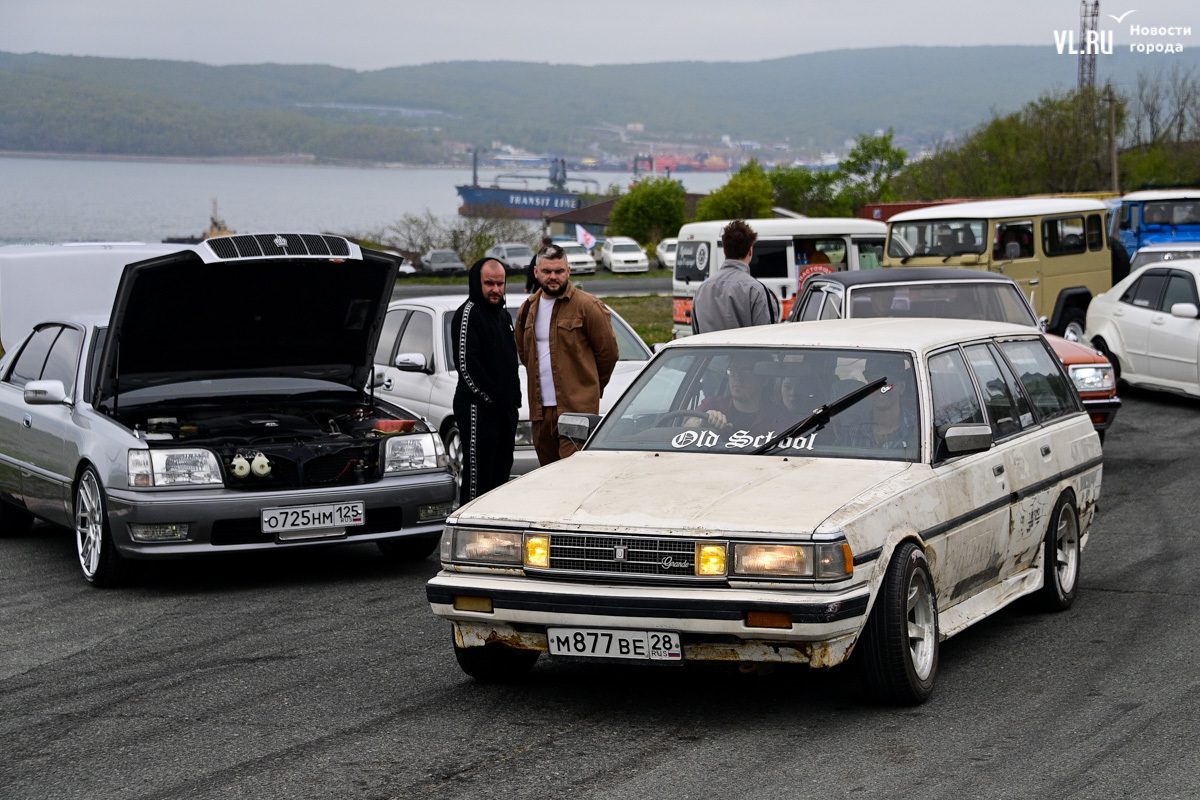 Любители раритетных японских автомобилей открыли сезон JDM Oldschool Cars  во Владивостоке (ФОТО) – Новости Владивостока на VL.ru