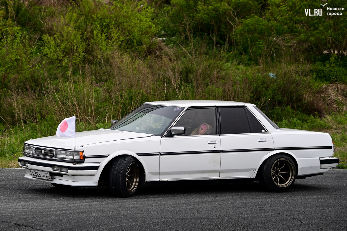 Любители раритетных японских автомобилей открыли сезон JDM Oldschool Cars  во Владивостоке (ФОТО) – Новости Владивостока на VL.ru