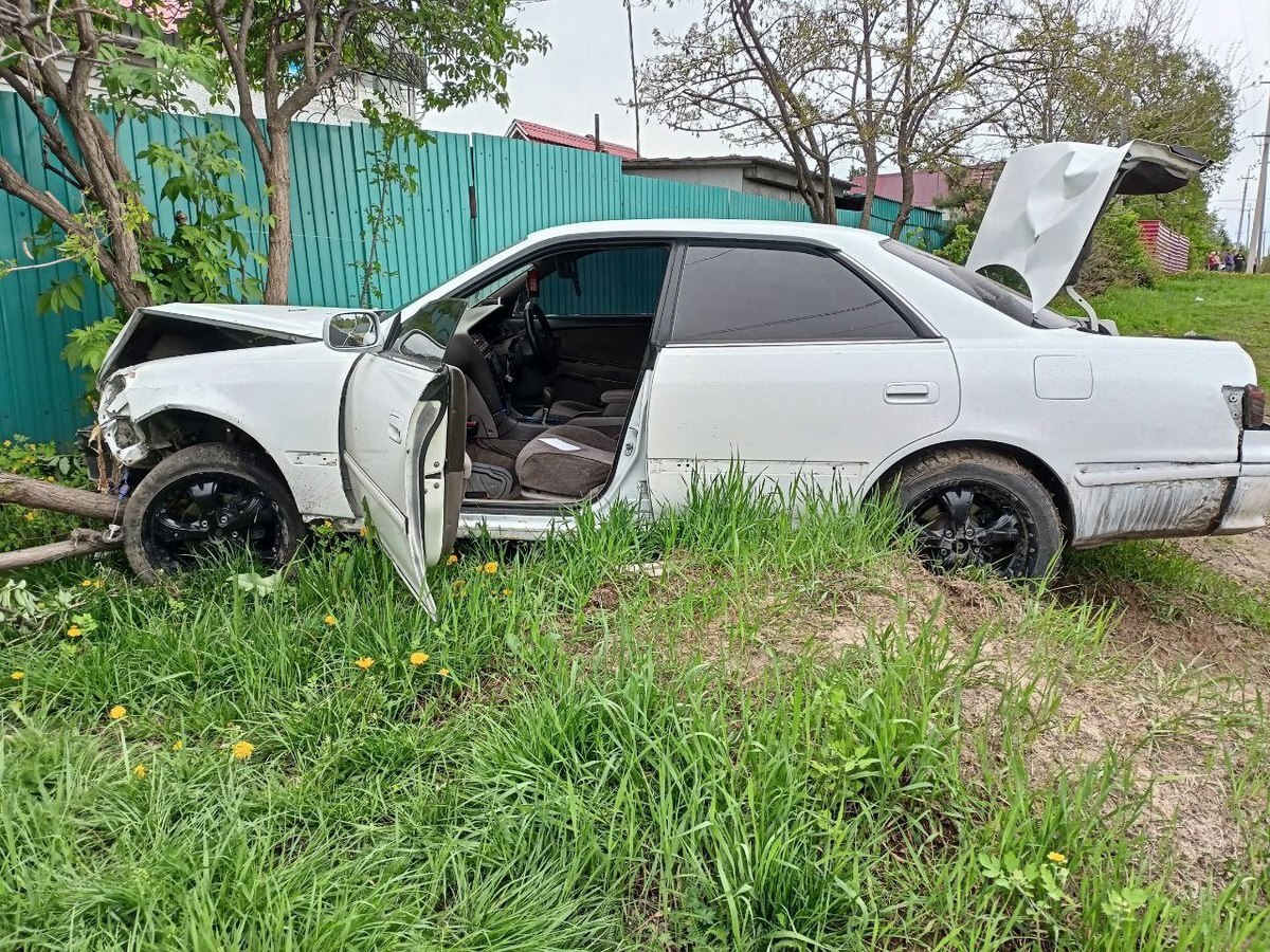 20-летний водитель Toyota Mark II сбил двух детей в Лесозаводске (ФОТО) –  Новости Владивостока на VL.ru